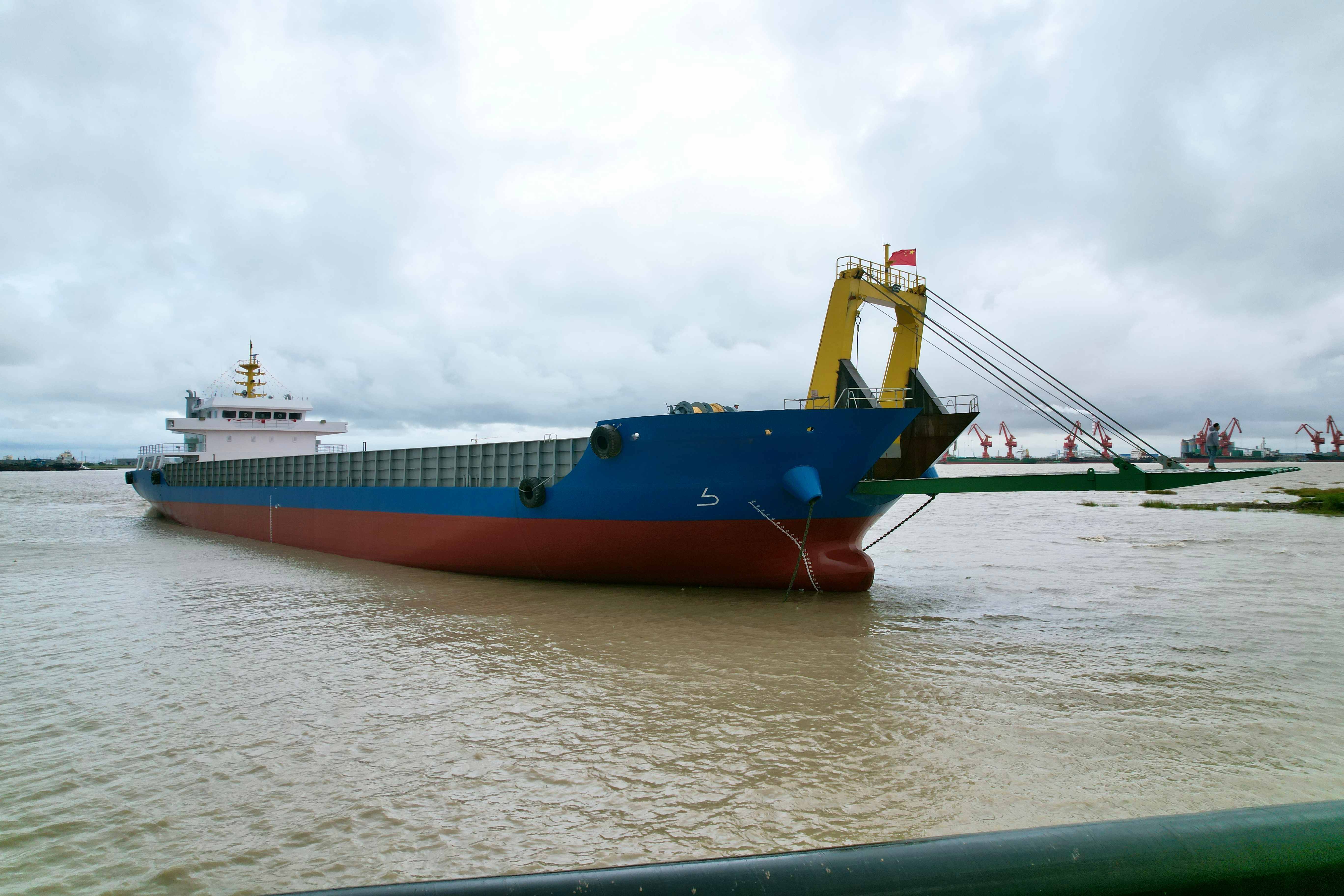 出售5145吨甲板货驳